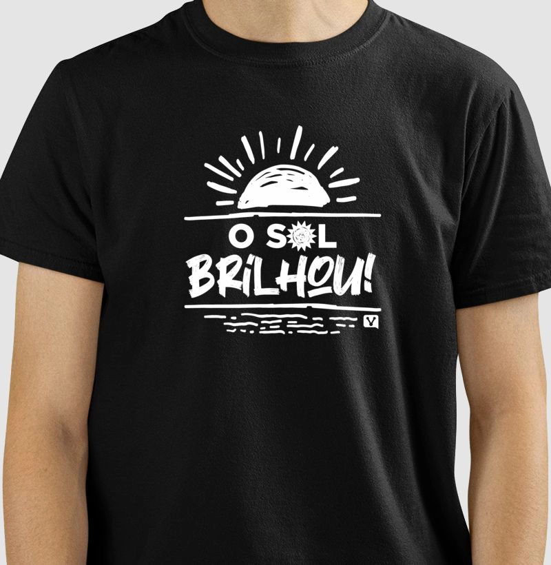 CAMISETA O SOL BRILHOU