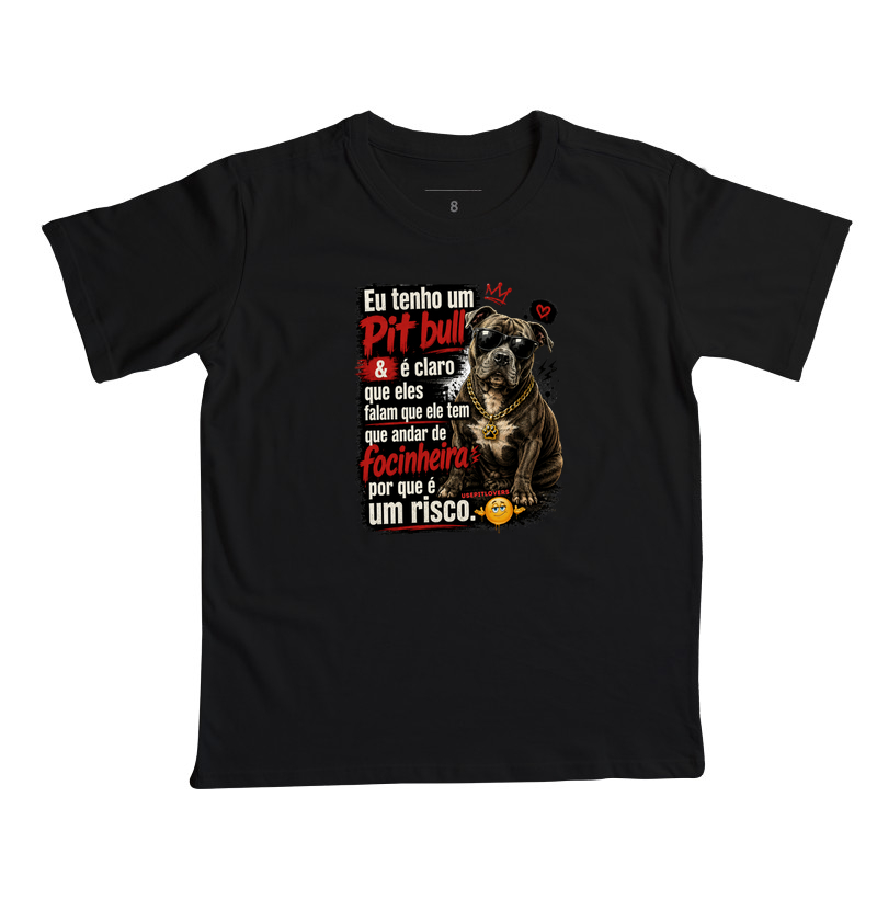 EU TENHO UM PITBULL E É CLARO QUE ELES FALA QUE ELE TEM QUE ANDAR DE FOCINHEIRA  POR QUE É UM RISCO.