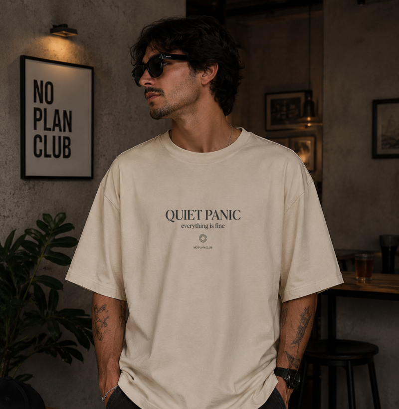 Camiseta Oversized Quiet Panic – No Plan Club