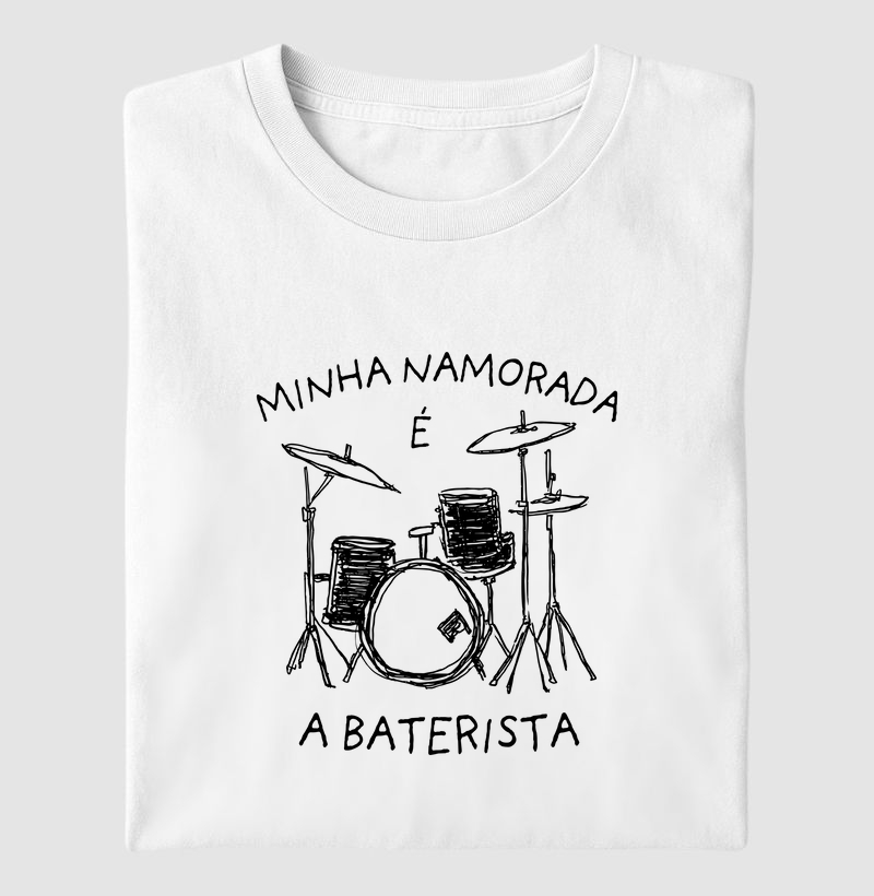 MINHA NAMORADA É A BATERISTA