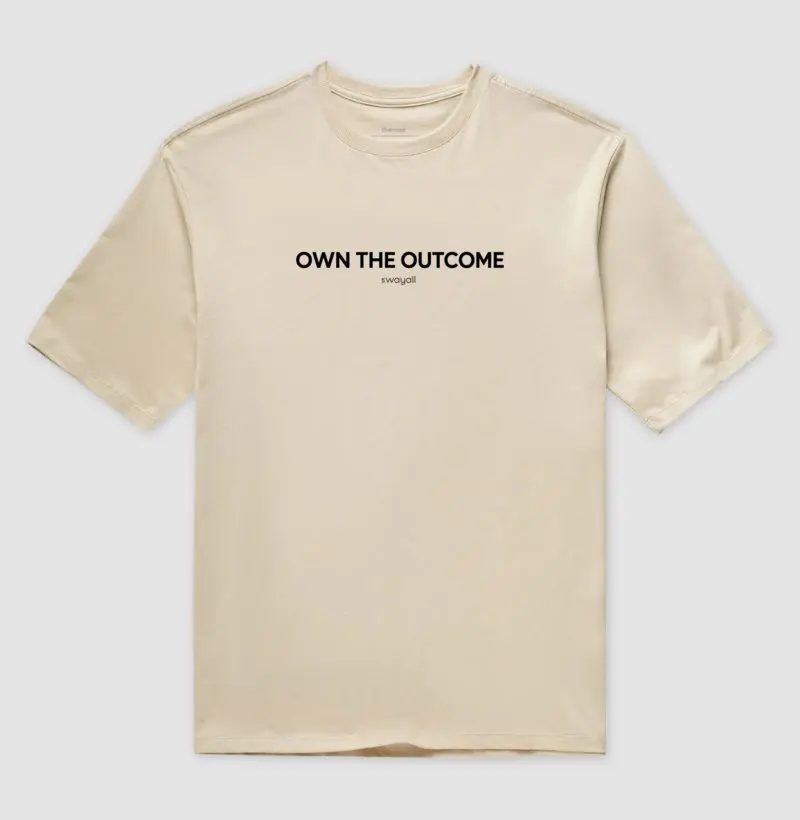 Own the Outcome - Camiseta Oversized