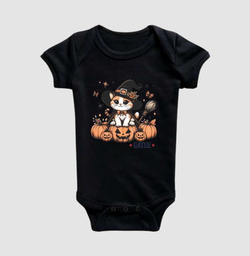 Gatinha Laranja Bruxinha