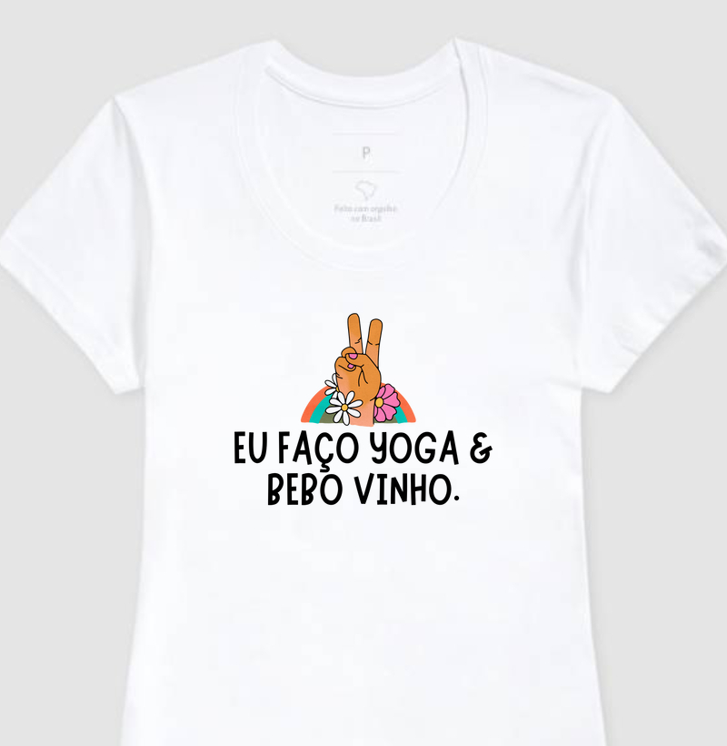 Camiseta Feminina Yoga e Vinho