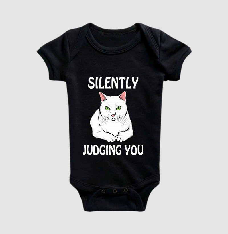 Camiseta Silently Judging You