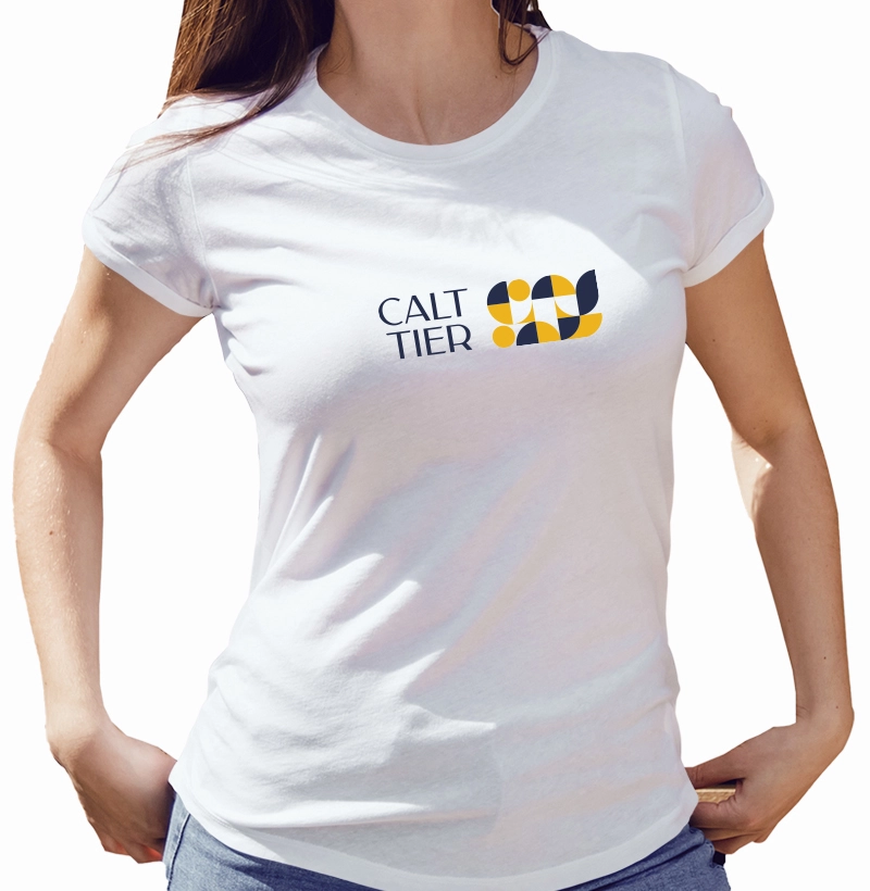 Camiseta Calttier Formas
