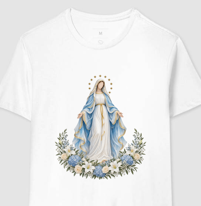 Nossa Senhora das Graças — Lírica Celeste com Coroa de Estrelas e Hortênsias - Camiseta