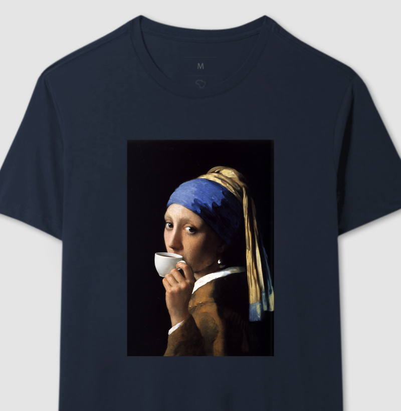 Moça com Café - Camiseta