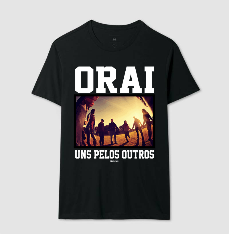 Camiseta Cristã Orai Uns Pelos Outros - Camiseta