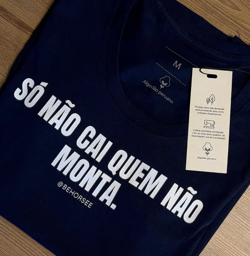 Só não cai. 
