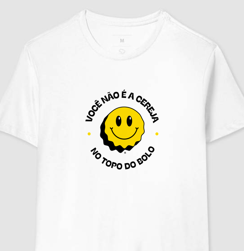 Camiseta Você não é a cereja, no topo do bolo (Ilustração)