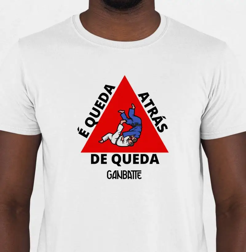 Queda atrás de queda