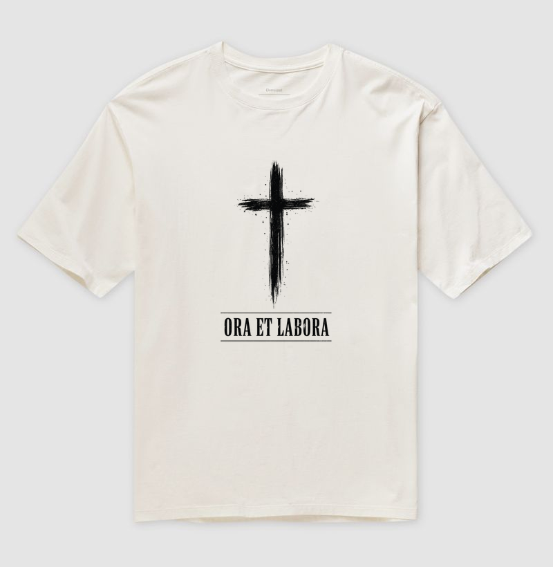 Camiseta Oversized Ora Et Labora