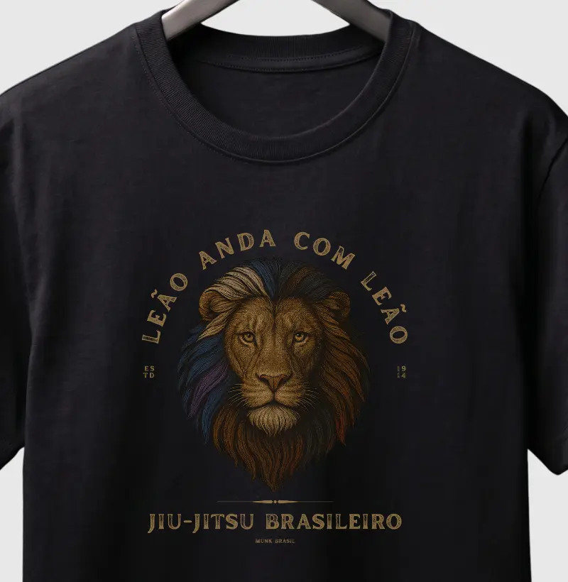 Leão Anda Com Leão