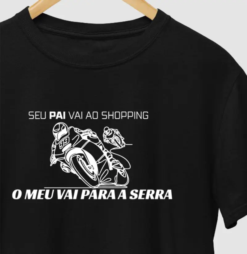 Seu pai vai ao shopping. O meu vai para a serra.