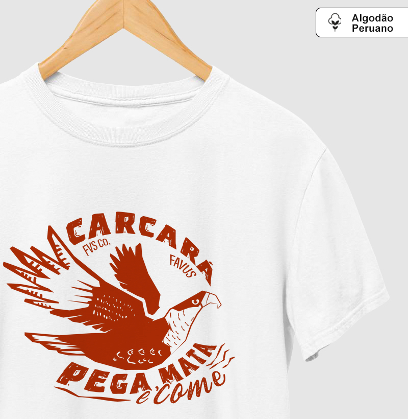 Carcará pega mata e come