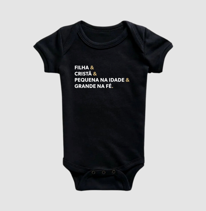 Filha cristã pequena na idade grande na fé