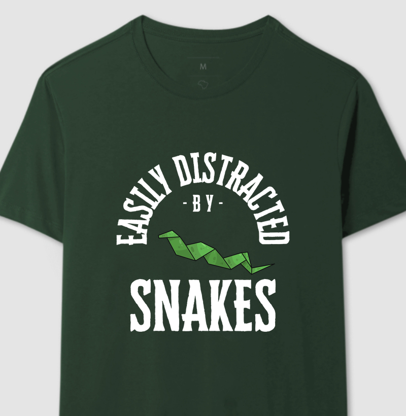 Easily Distracted by Snakes (Letras Brancas)