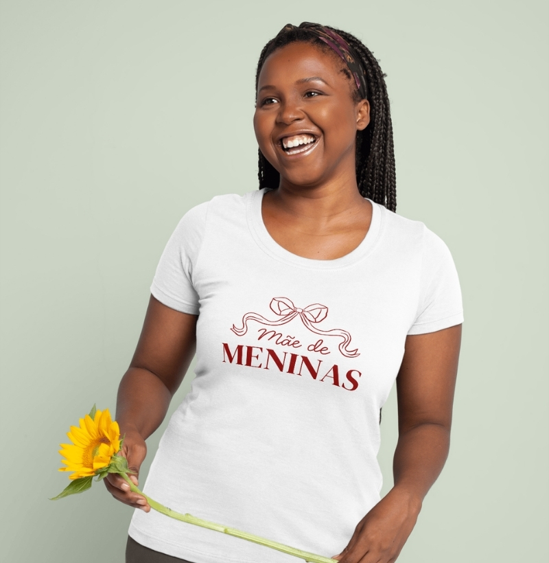 Camiseta MÃE DE MENINAS | 100% Algodão