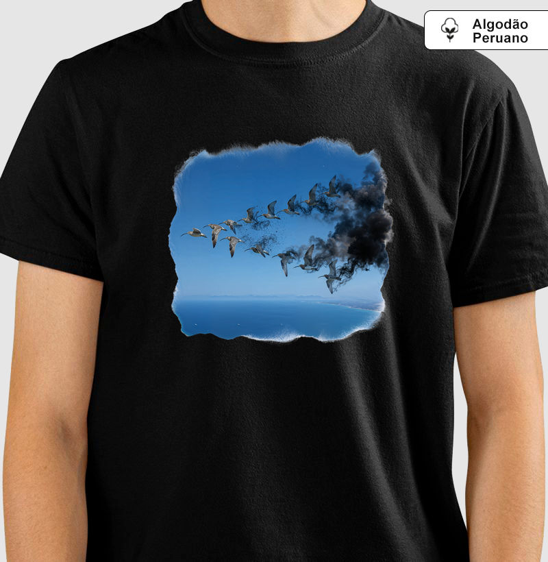 Camiseta Premium Algodão Peruano AROUA Studio (IA) — Voo em Fuligem (Asfixia Azul, Tanguis, Poluição, Blue on White)