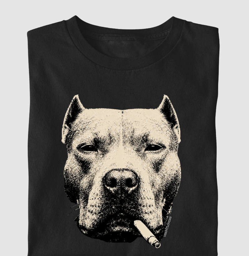 PIT FUMANDO CIGARRO