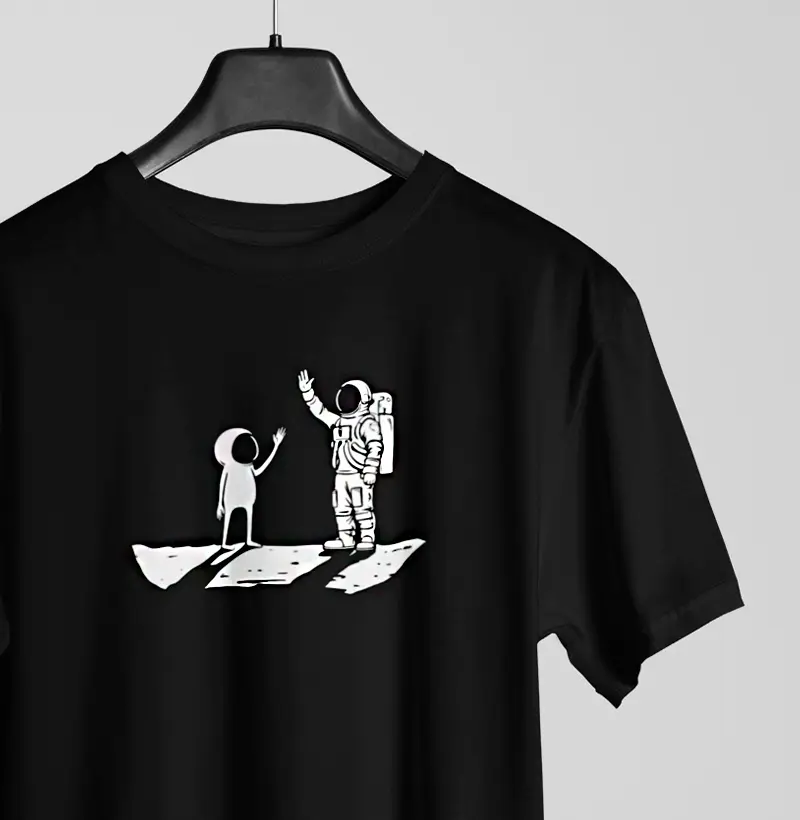 Camiseta - "First Contact"