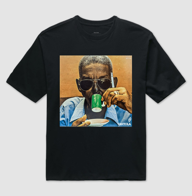 7 - CAMISETA OVERSIZED CARTOLA CAPA VINIL