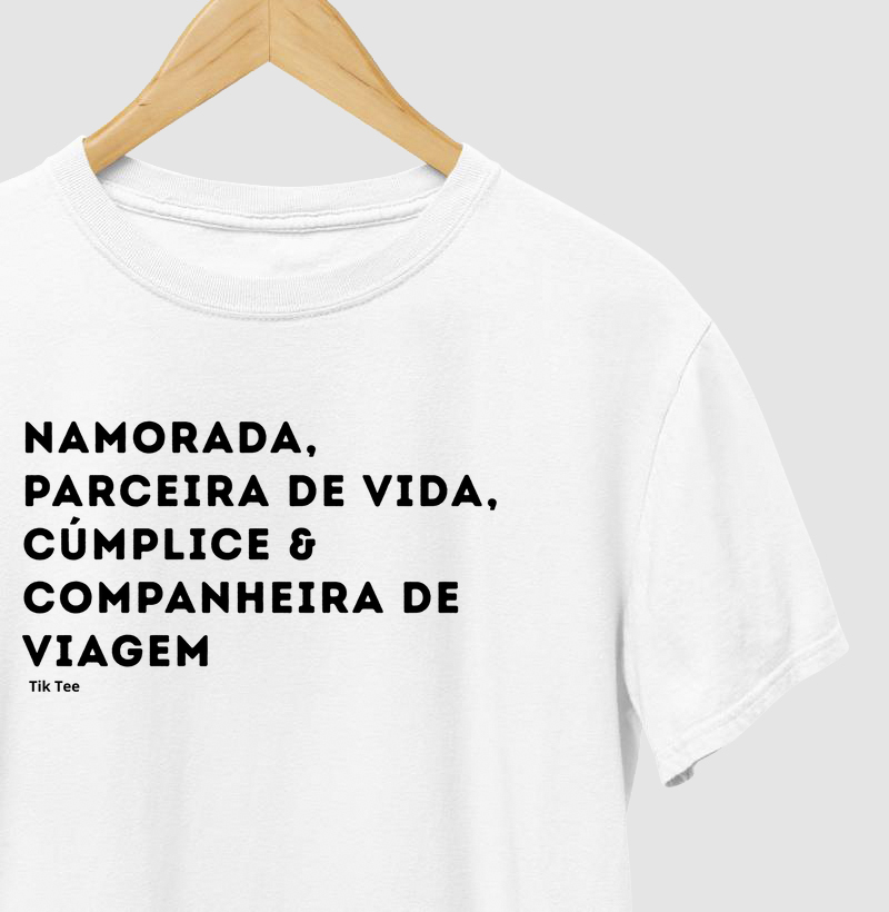 Namorada e companheira de viagem