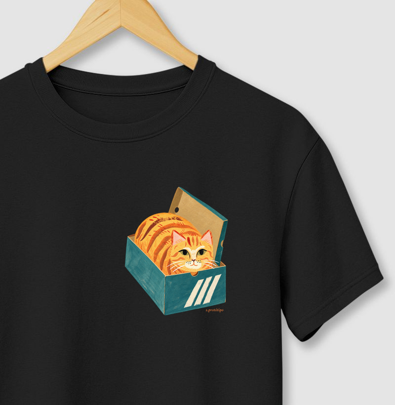 Camiseta Gato na Caixa de Sapato