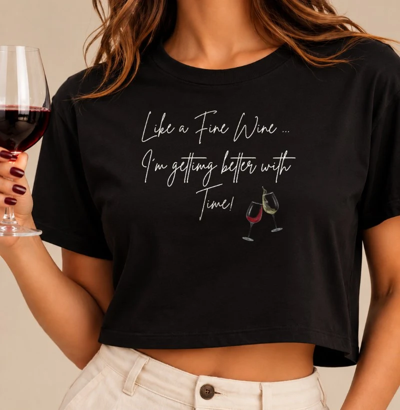 Camiseta Better with Time - Cropped
