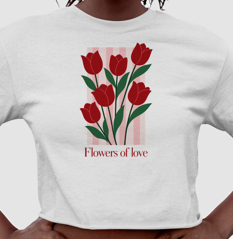 Camiseta Flowers of love - Cropped