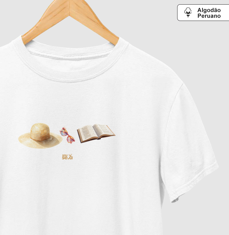 Chapéu, óculos e livro