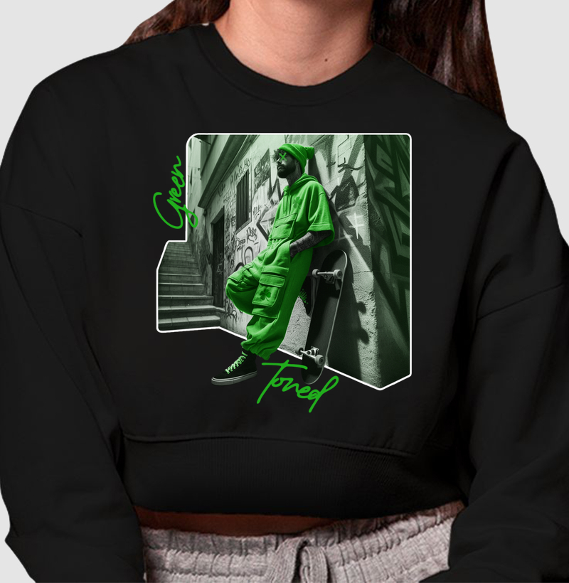 Moletom Cropped Green Is Essence