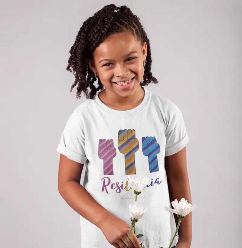 Camiseta Infantil Resiliência by Johannes Cruzué