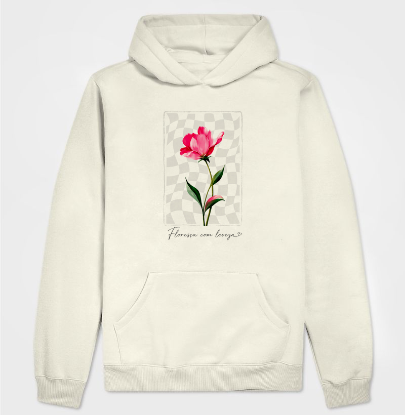 Camiseta Floresça com Leveza