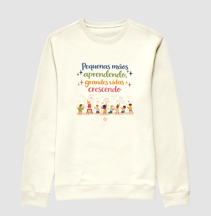 Pequenas Mãos Aprendendo, Grandes Vidas Crescendo