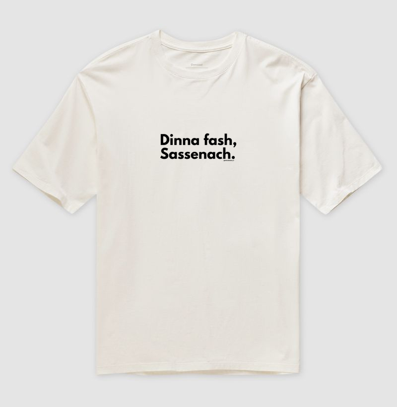 Dina Dash, Sassenach