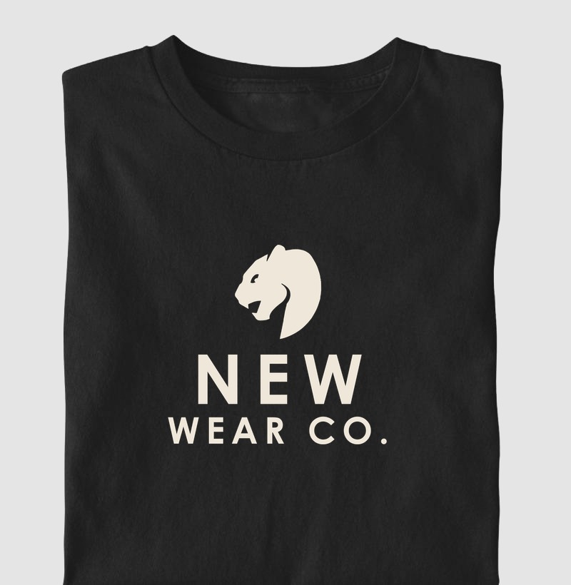 Camiseta NEW Wear Co. · Tipográfica