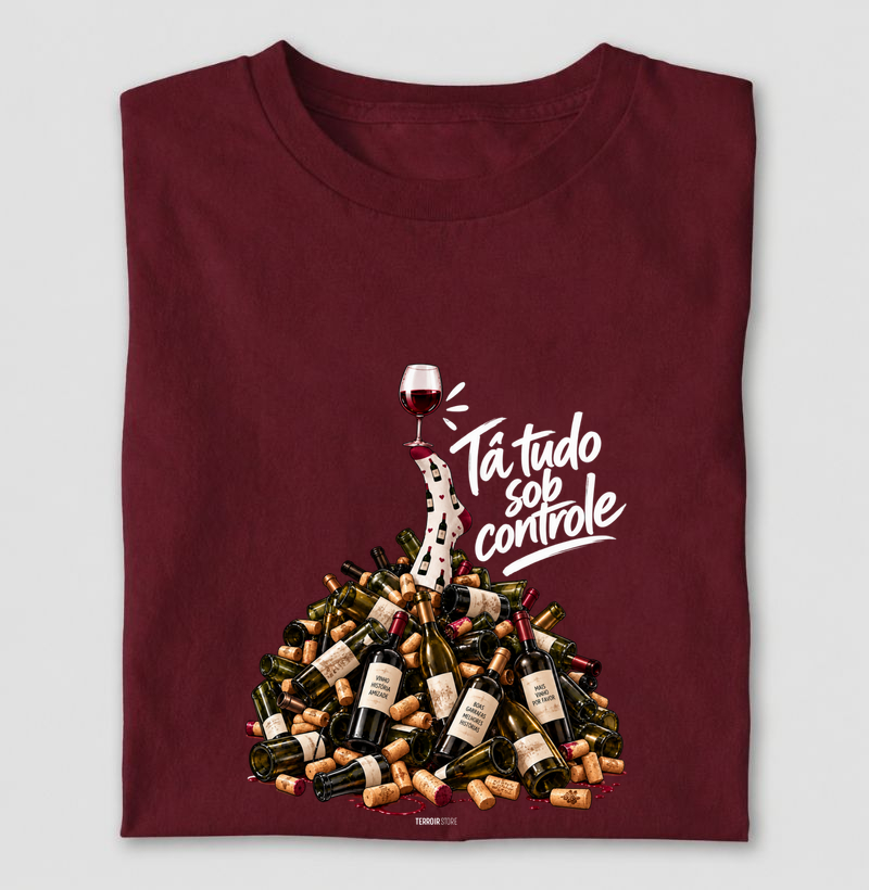Camiseta “Entre Garrafas e Histórias” – Wine Mood - Camiseta