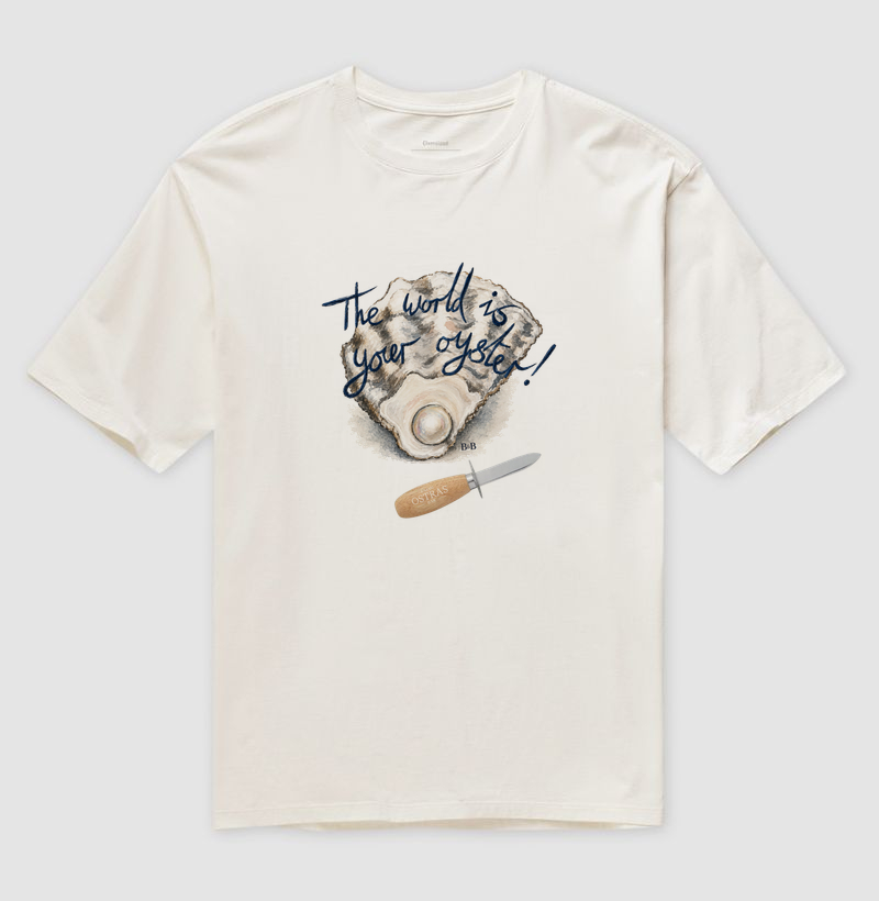 Camiseta Oversized The World is Your Oyster - por Enfim