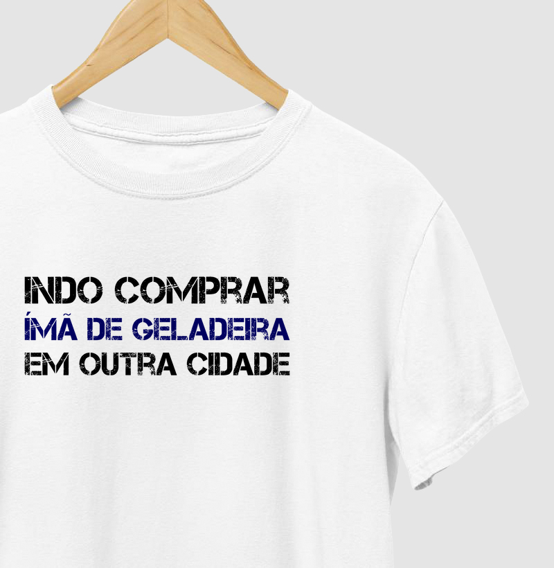 Indo comprar imã de geladeira em outra cidade