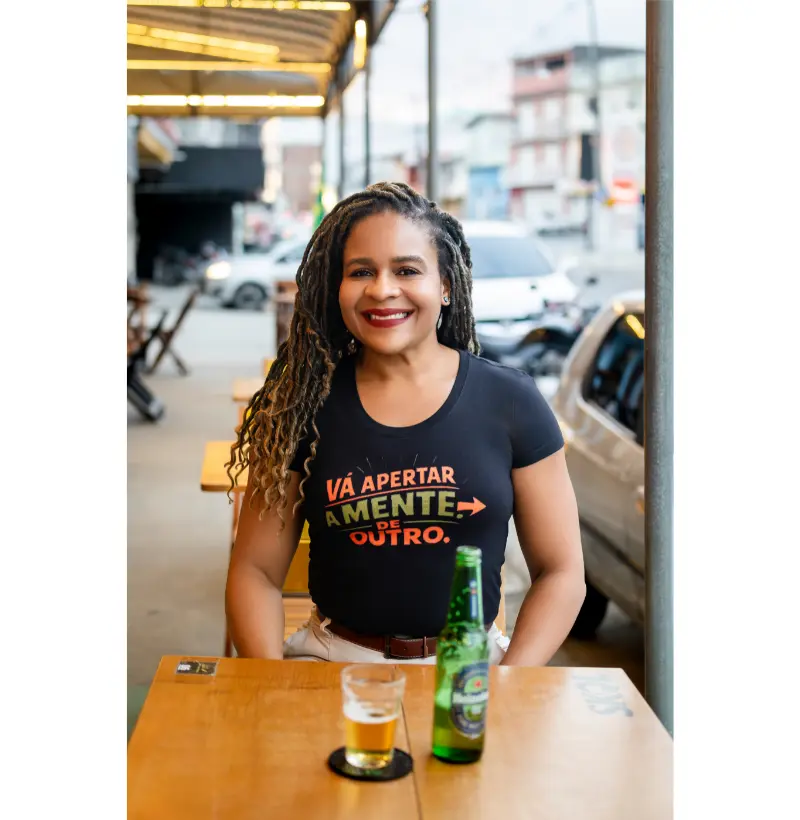 Camiseta Vá apertar a mente de outro! Coleção Baianês. Masculina e Feminina. Algodão Peruano.