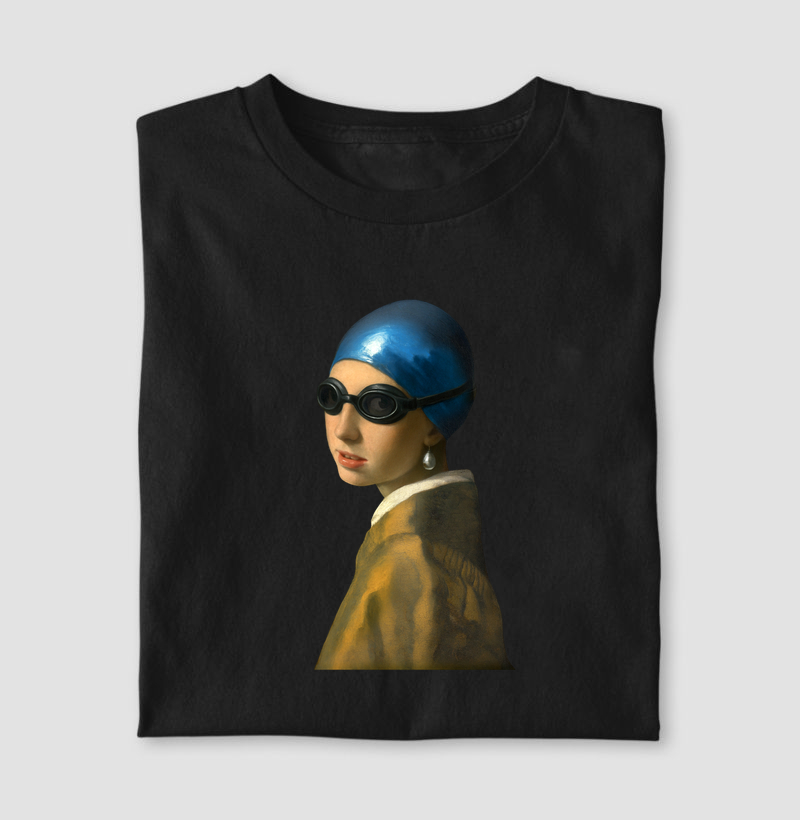 Camiseta - Raia Nove - A Moça com Toca e Óculos