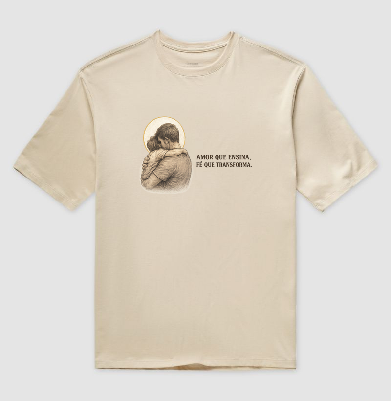 Camiseta Oversized Amor que ensina Fé que transforma
