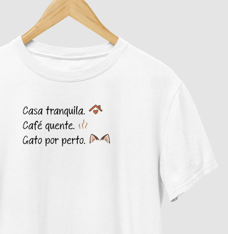 casa tranquila. café quente. gato por perto.