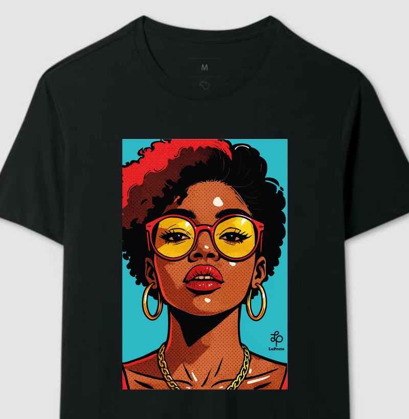 Preta de óculos amarelos