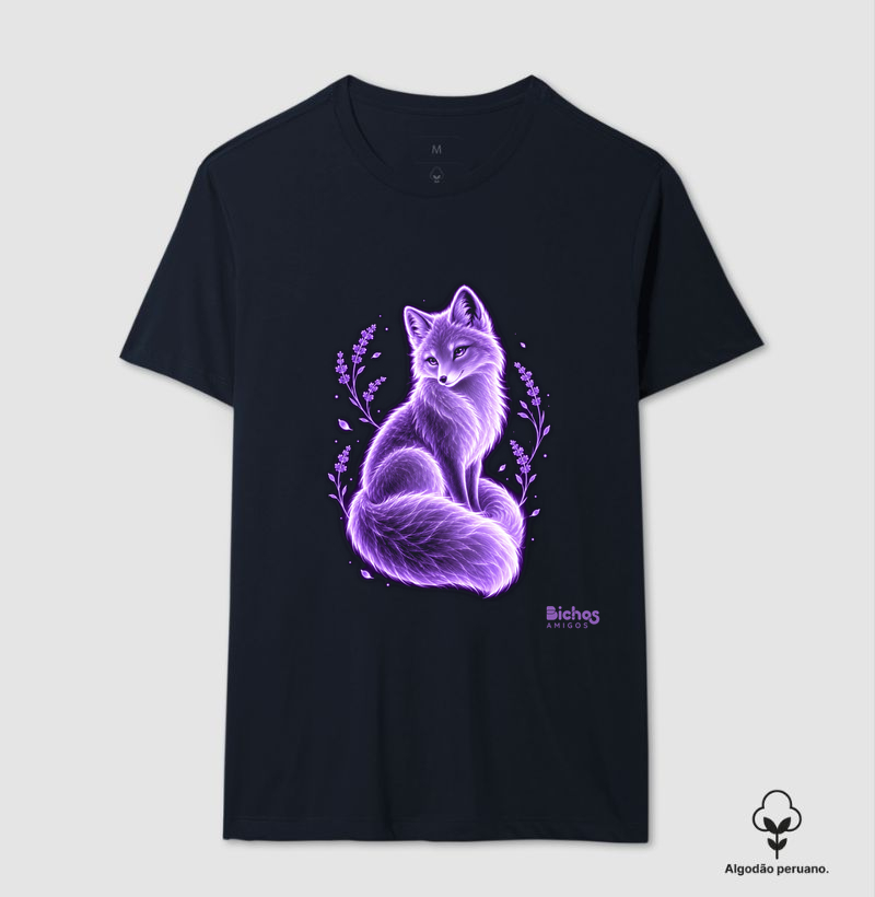 Raposa violeta com lavandas - Camiseta Algodão Peruano