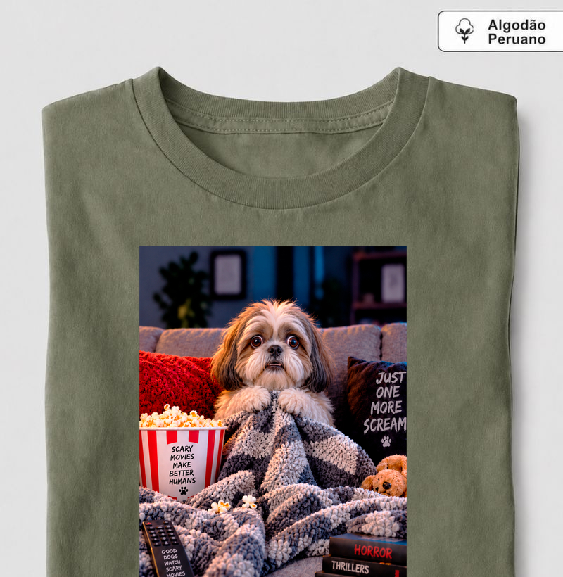 🎬🍿 Scary Movie Night — Shih Tzu Edition 👻🐾 - Camiseta Algodão Peruano