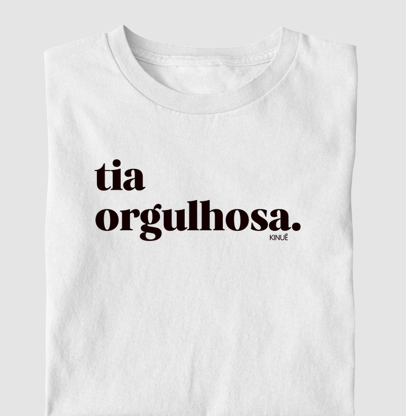 Tia orgulhosa