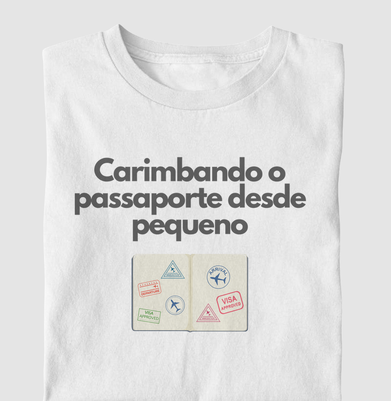 Carimbando o passaporte desde pequeno