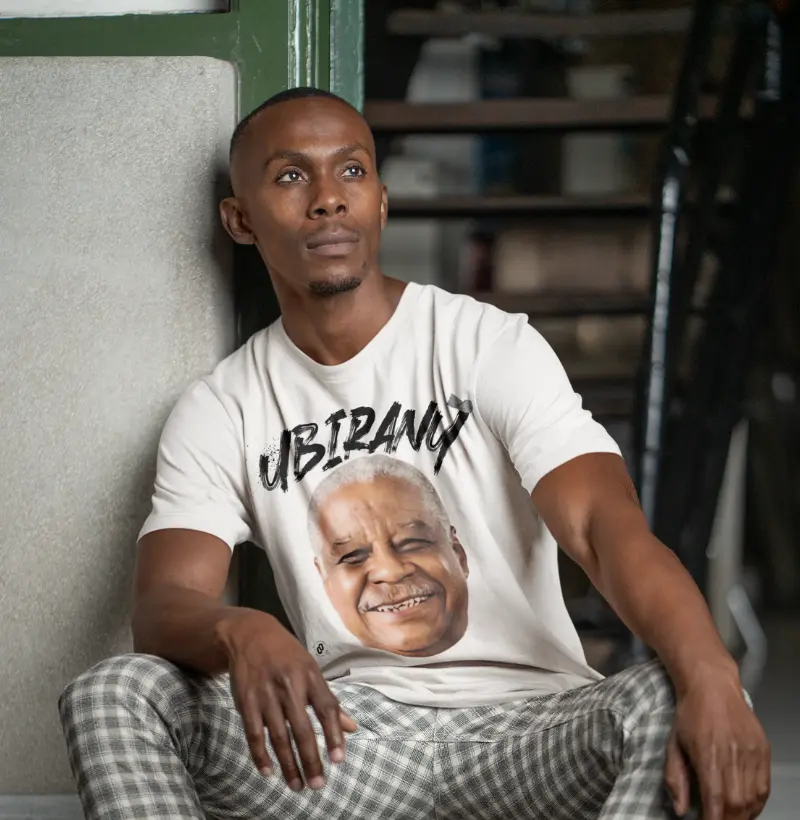 328 - UBIRANY FUNDO DE QUINTAL